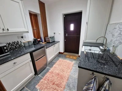 d48e8a5b-1771-4150-bc66-a675e98f3c1f